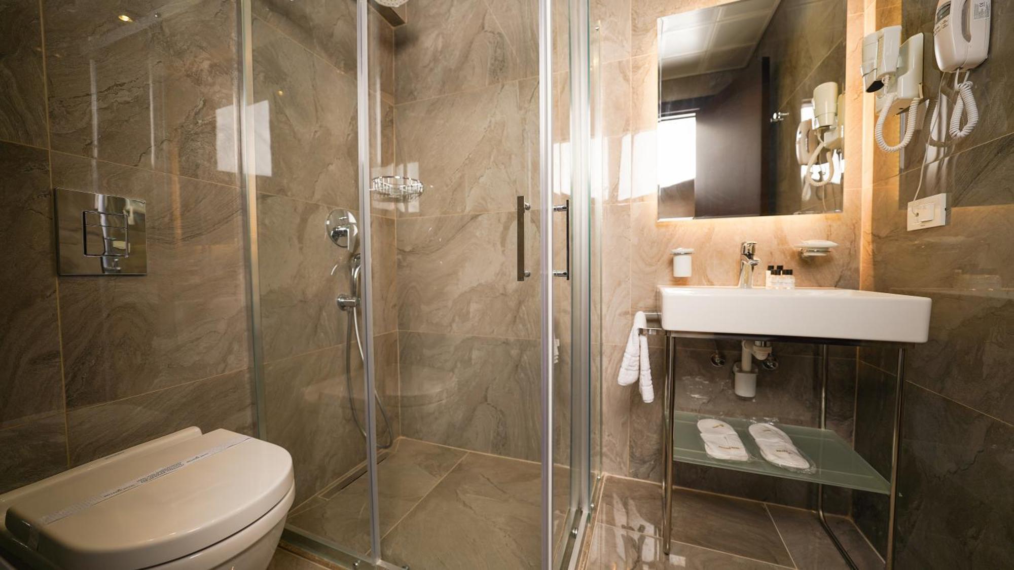 Bellezza Hotel Istanbul Bagian luar foto