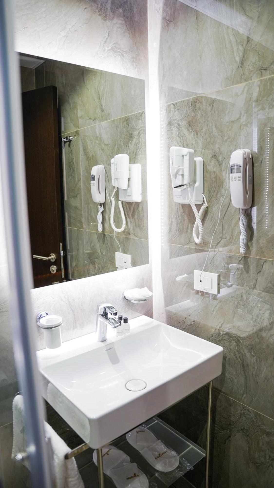 Bellezza Hotel Istanbul Bagian luar foto